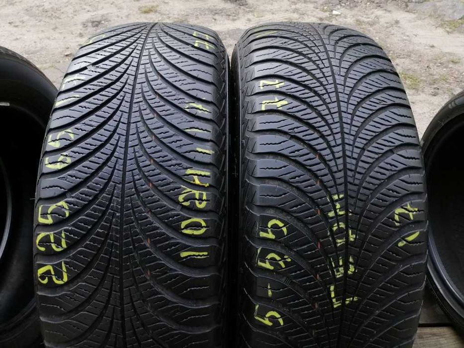 GoodYear Vector 4seasons Gen-2 225/65R17 102H шини бу зима 2 штуки