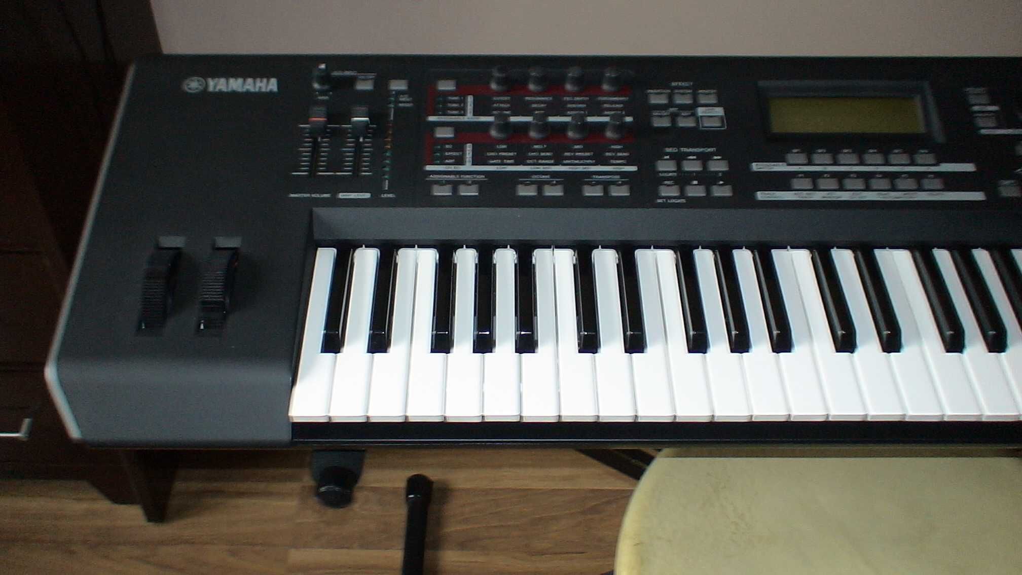 Syntezator Yamaha MOX 6 sprzedam. cena 2200.