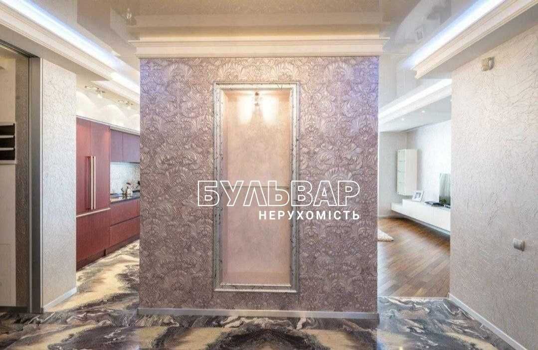 VIP!! Продам 3 к.кв Новостой ЖК Мир пер. Отакара Яроша, Бот Сад
