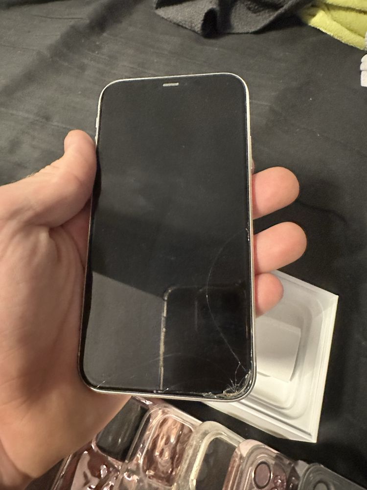 Iphone 11 bialy 128gb