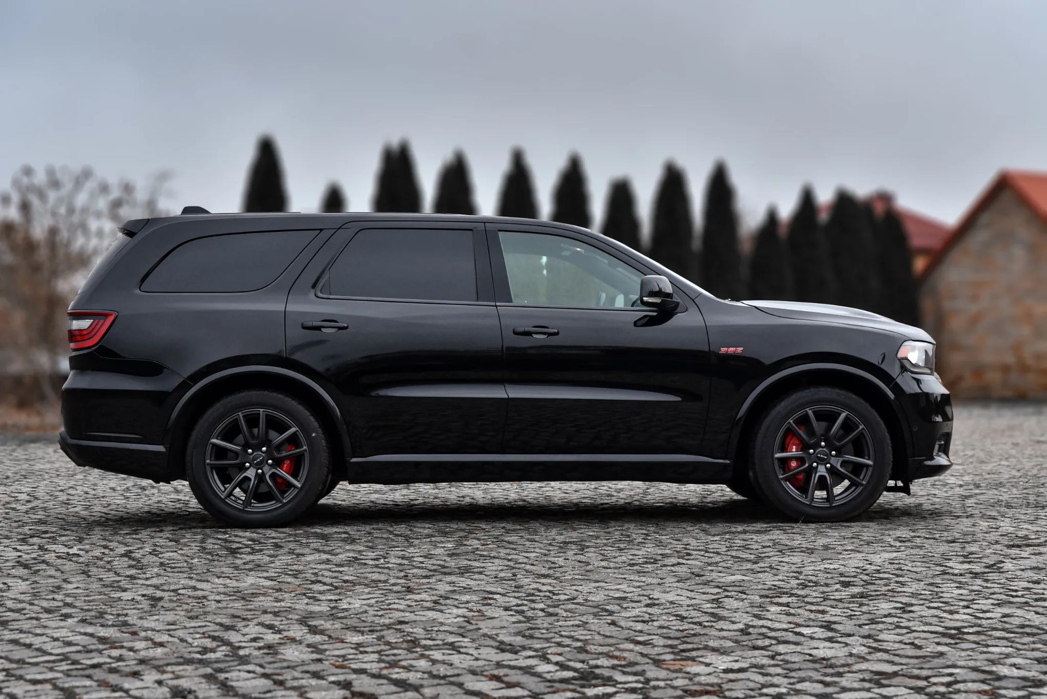 Dodge Durango Dodge Durango SRT 6.4 HEMI • 482 KM • 0–100 w 4,5 s Stan bdb Zamiana