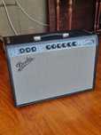 Fender Deluxe Reverb 65 amplificador a válvulas