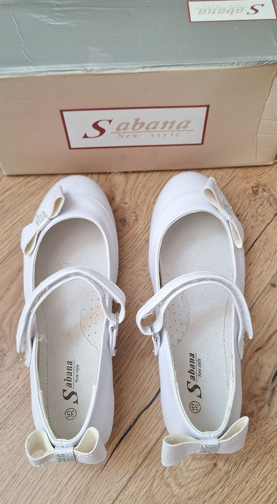 *Sabana* wygodne buty komunijne białe balerinki z kokardką R35 j. NOWE