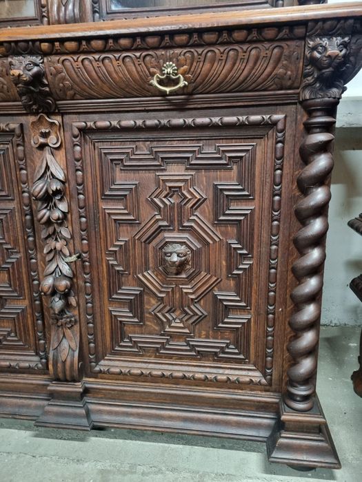 bufet kredens drewniany antyk rzeźbiony