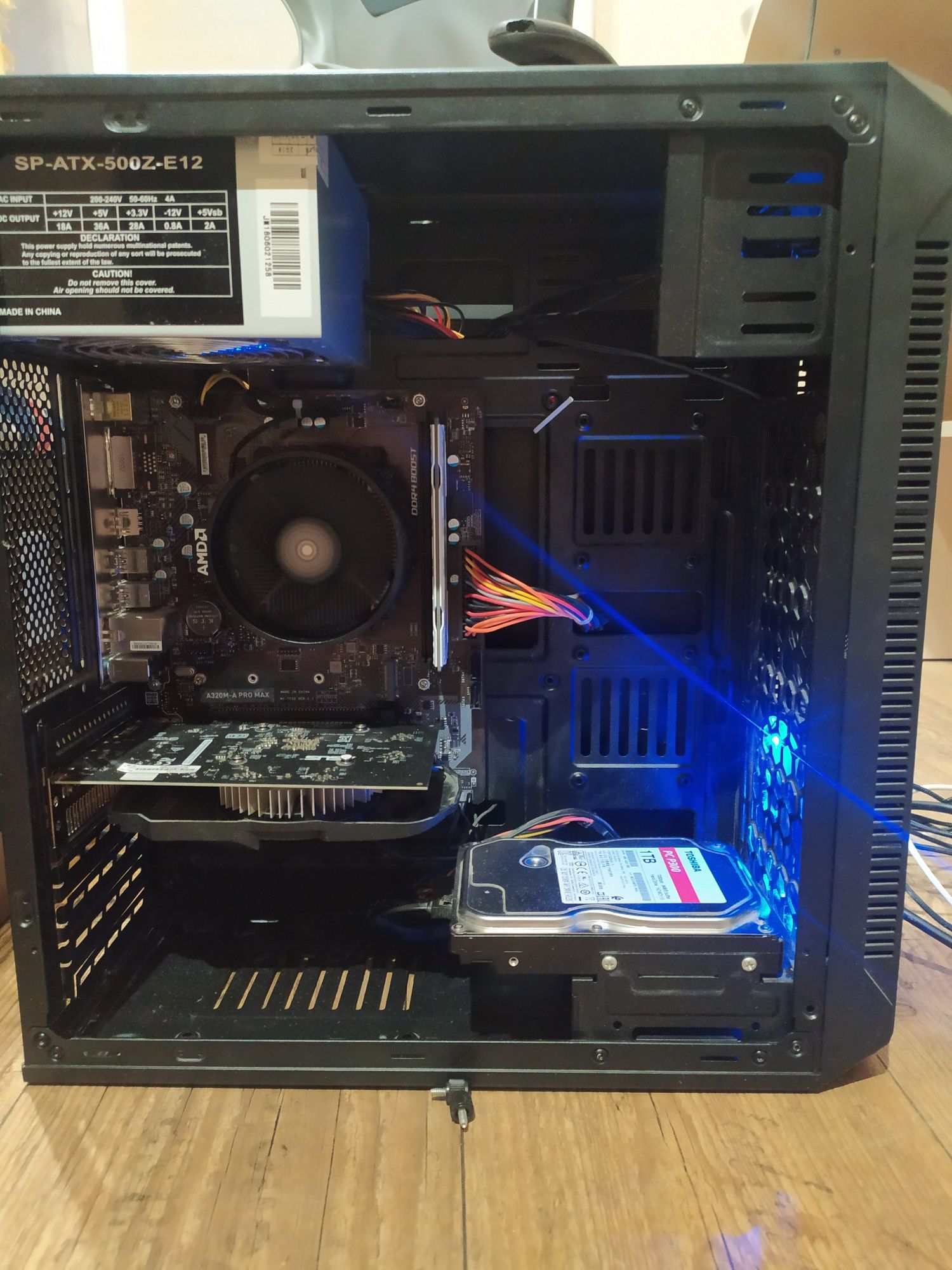 Продам пк на Ryzen 3 2200G, 3.7 GHz та gtx1050ti 4gb