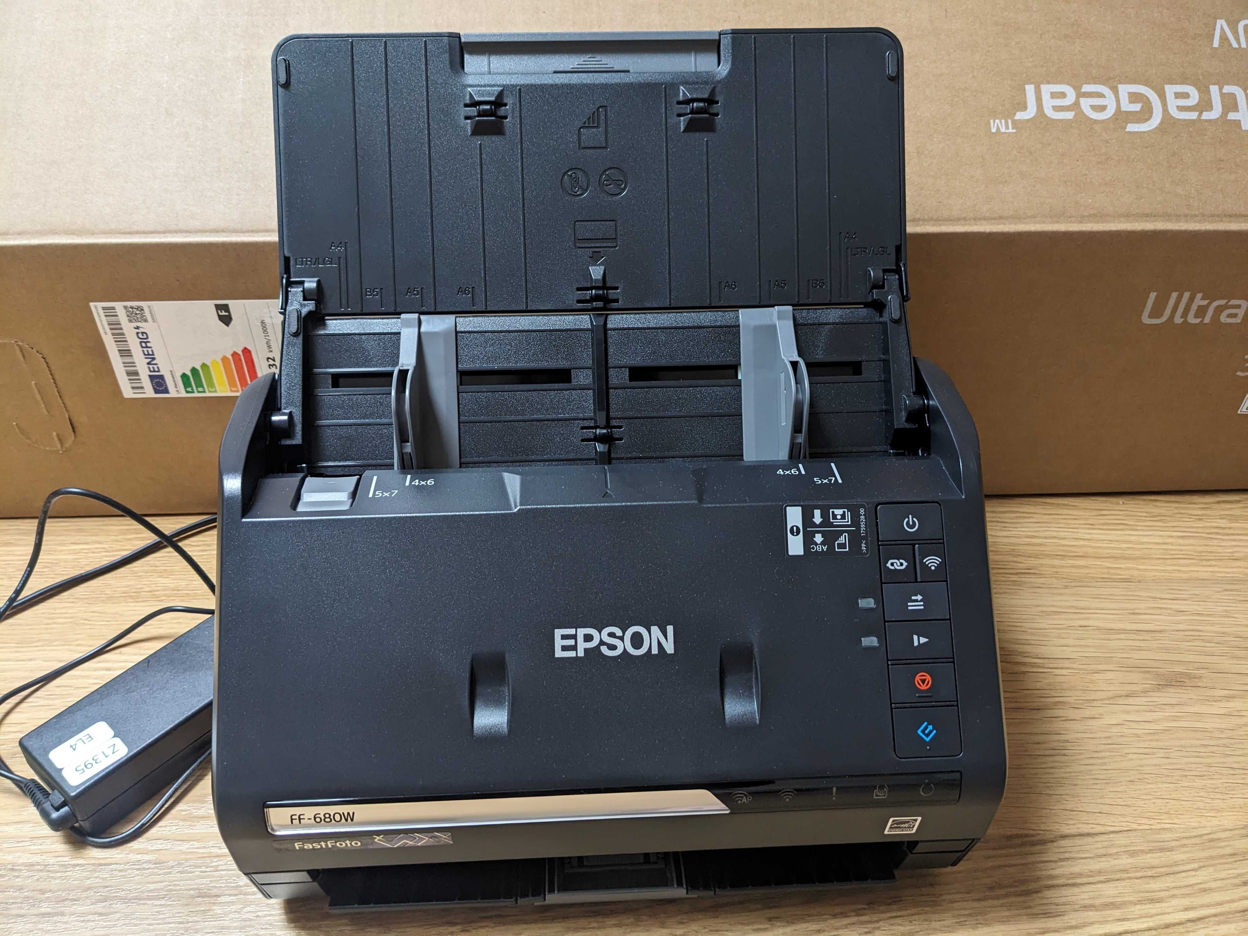 Skaner Epson FastFoto FF-680W
