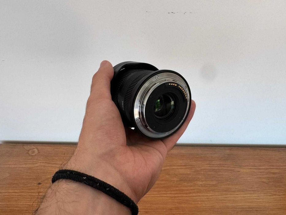Objetiva SIGMA 18-50mm f/2.8 DC DN Contemporary (CANON RF-S MOUNT)