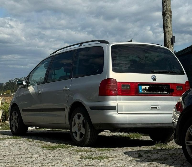 Volkswagen Sharan 1.9 TDI 2000 – 7 Lugares – 254.000 km – Inspeção até