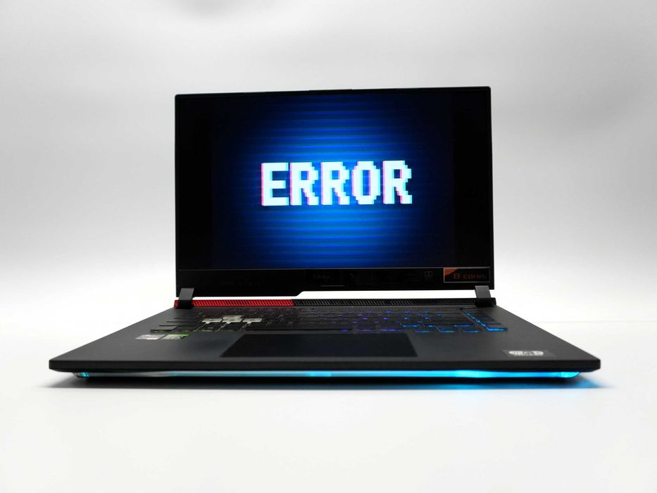 Asus ROG STRIX G513 Ryzen 7 4800H RTX3050Ti 15,6" FHD-144Hz 16GB 512GB