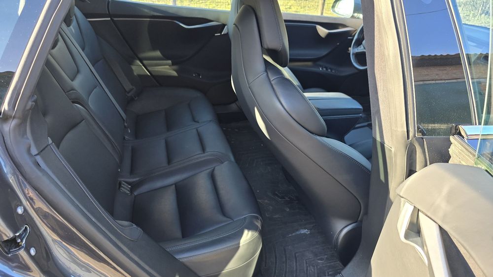 Tesla Model S REST 12 грудня 2018 року р.в. з пробігом 90000 км
