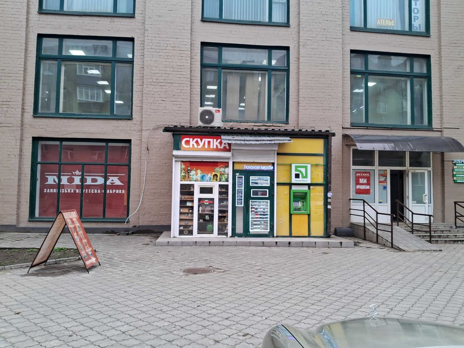 Аренда, первый этаж пл. 220 кв.м., ул.Инженерная ( 12 квартал р Терра)