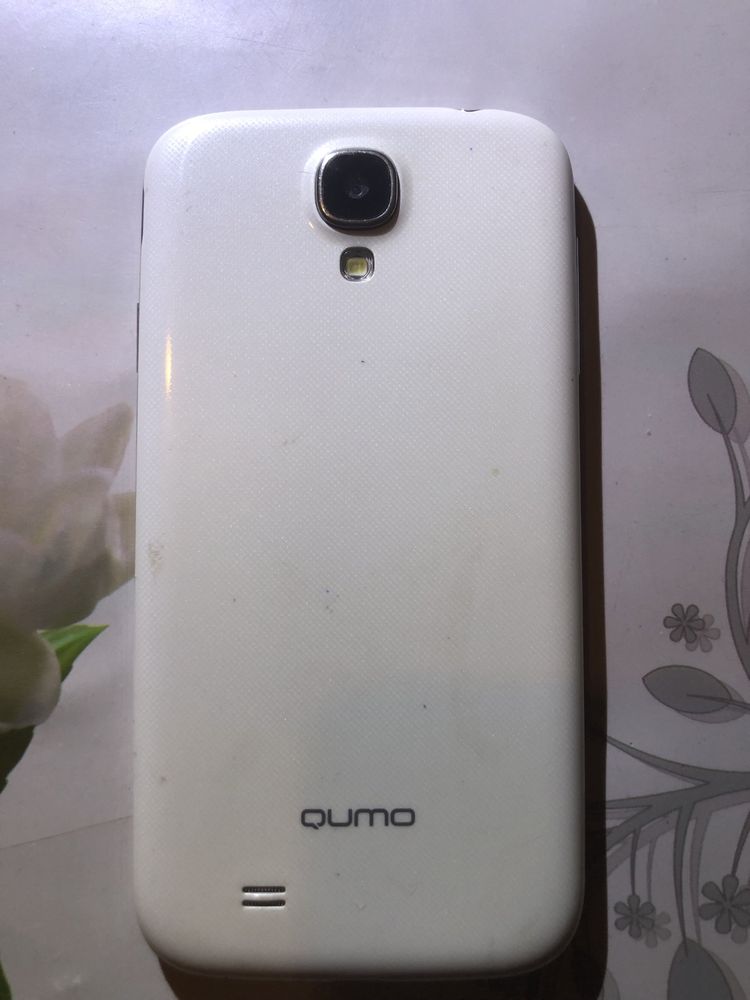 Смартфон QUMO QUEST 503