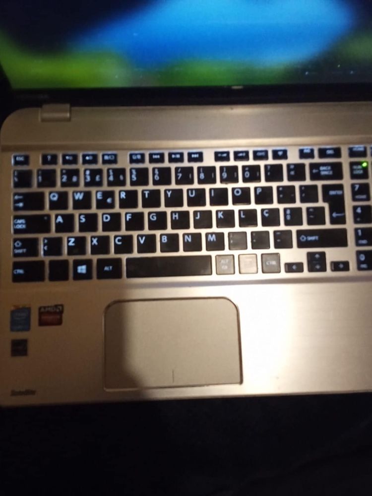 Portatil Toshiba i7 16GB RAM