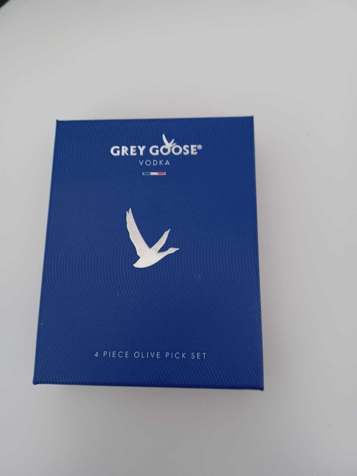 Grey Goose pick set