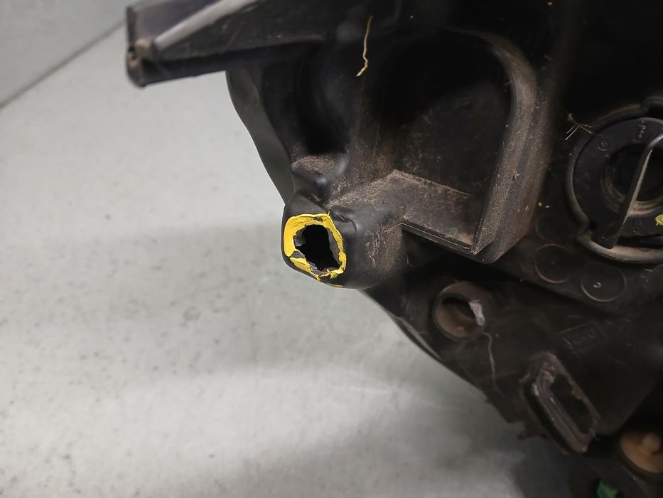 Ótica / farol esquerda VOLVO XC60 I (156)