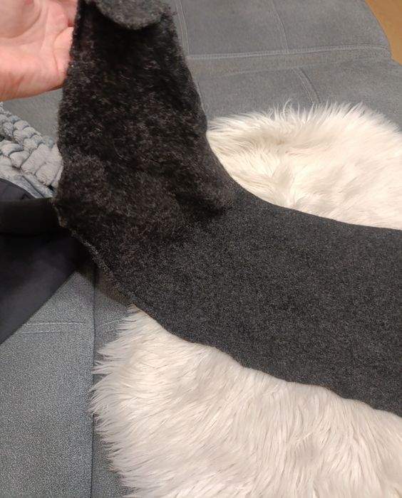 Komin szal na szyję ramiona czarny grafitowy przypomina wełnę