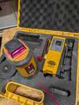 Laser krzyżowy Nivel system CL1D oraz czujnik laserowy CLS-3. Zestaw