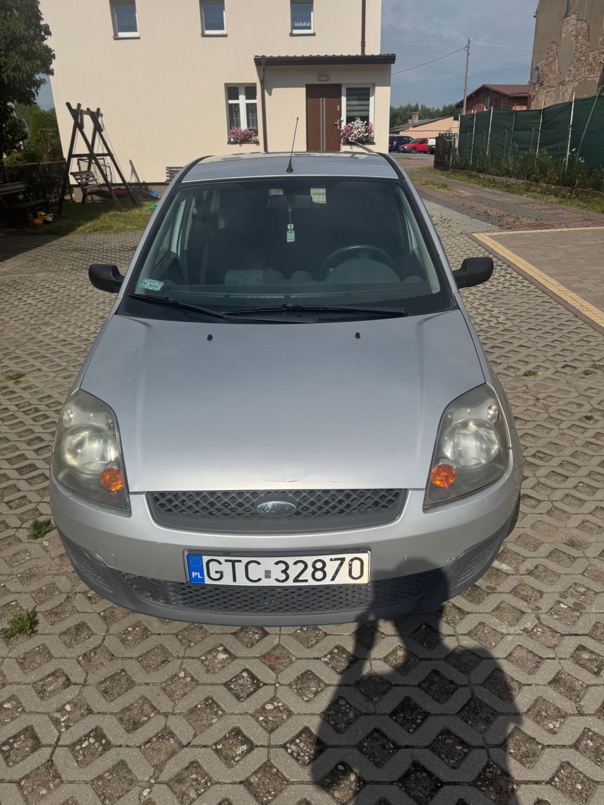 Ford fiesta 2008 z klimatyzacja mały przebieg
