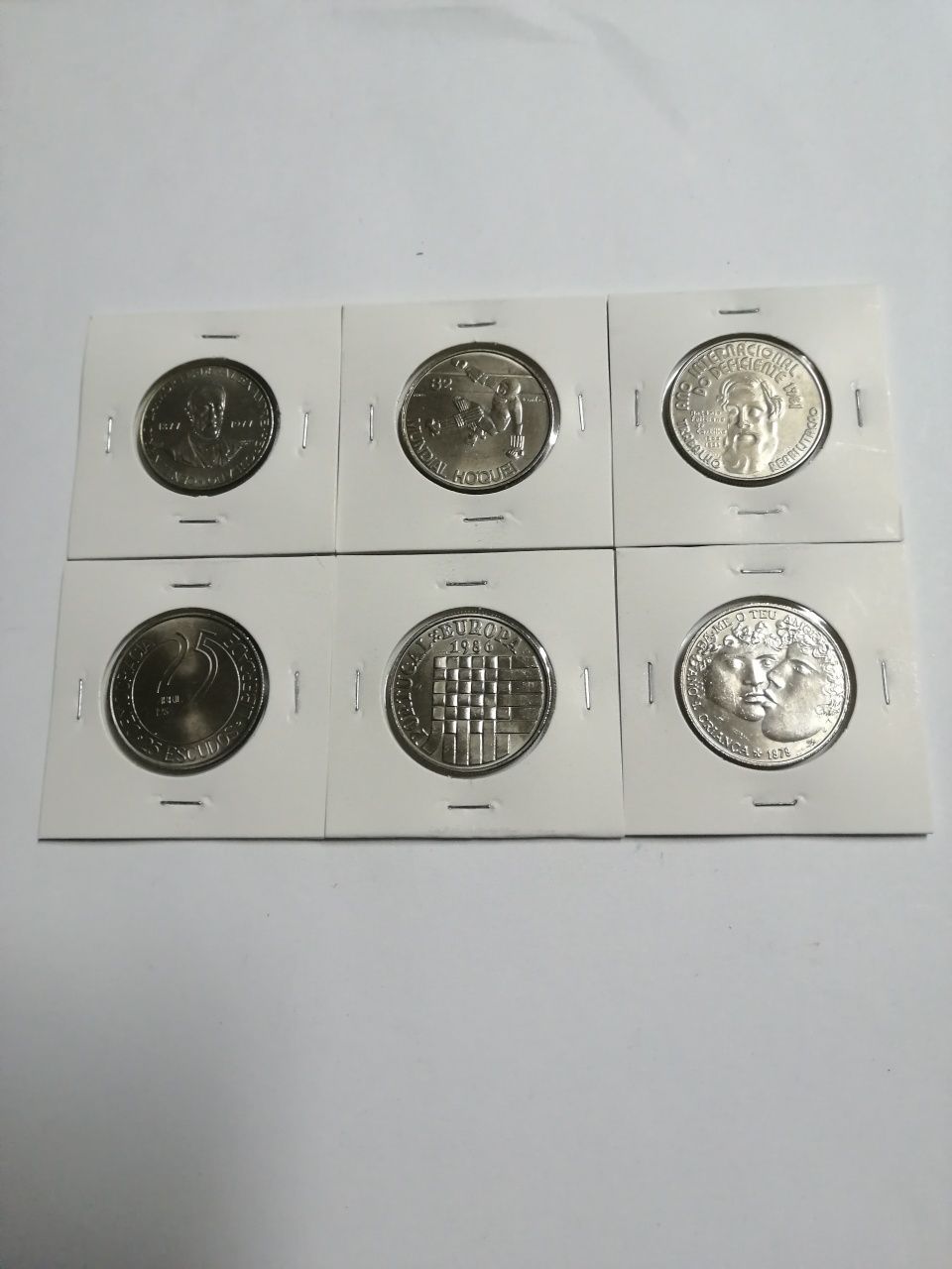 Moedas dos escudos novas