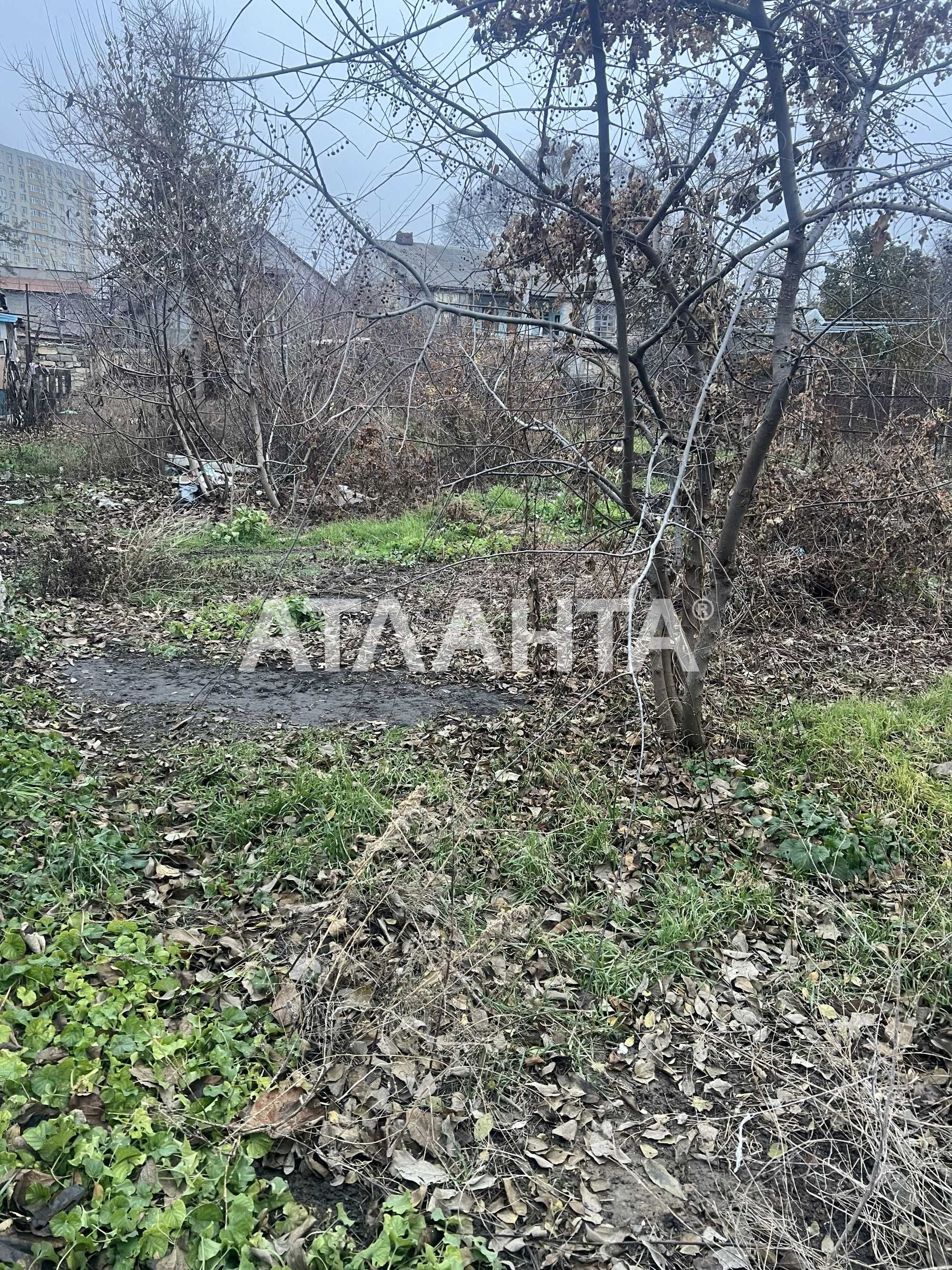 Часть дома со своим небольшим огородом  на улице Ефимова