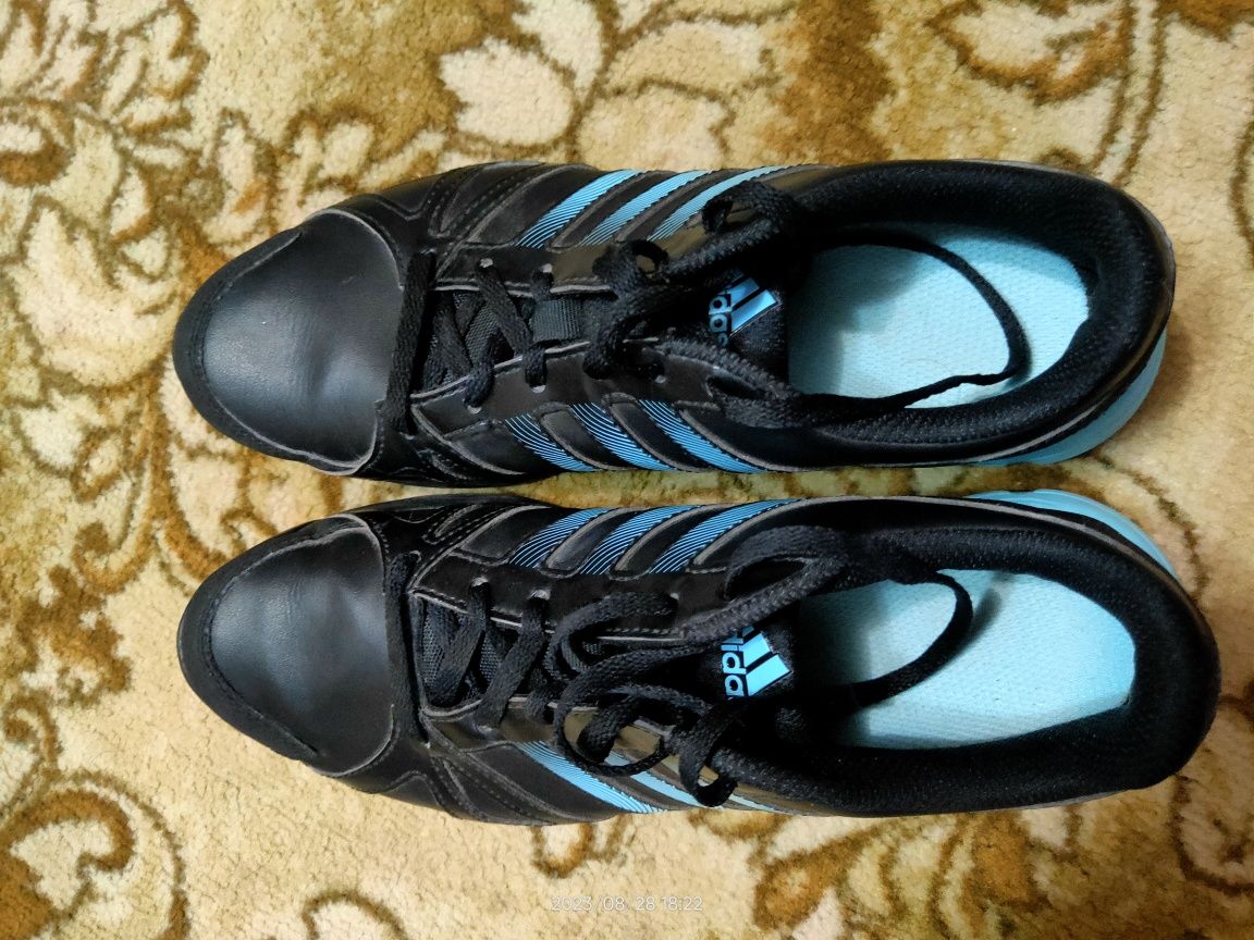 Кроссовки Adidas 38