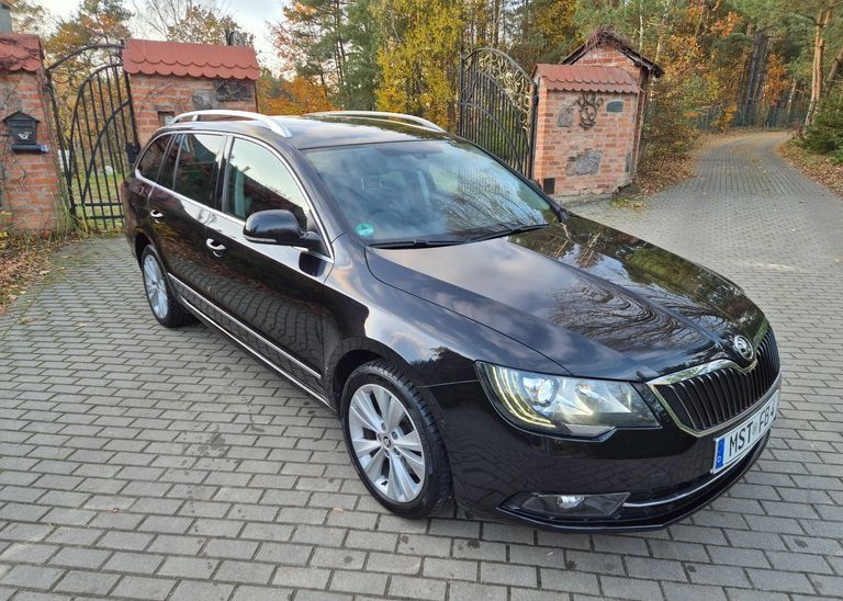 Skoda Superb Combi 2.0 TDI DSG Exclusive