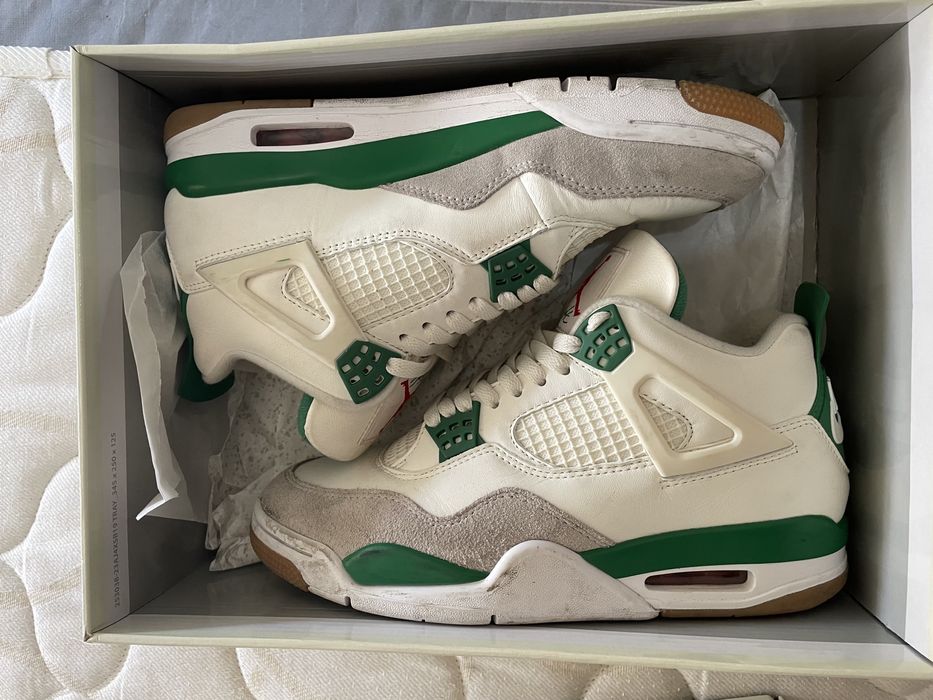 Air Jordan 4 Retro SP