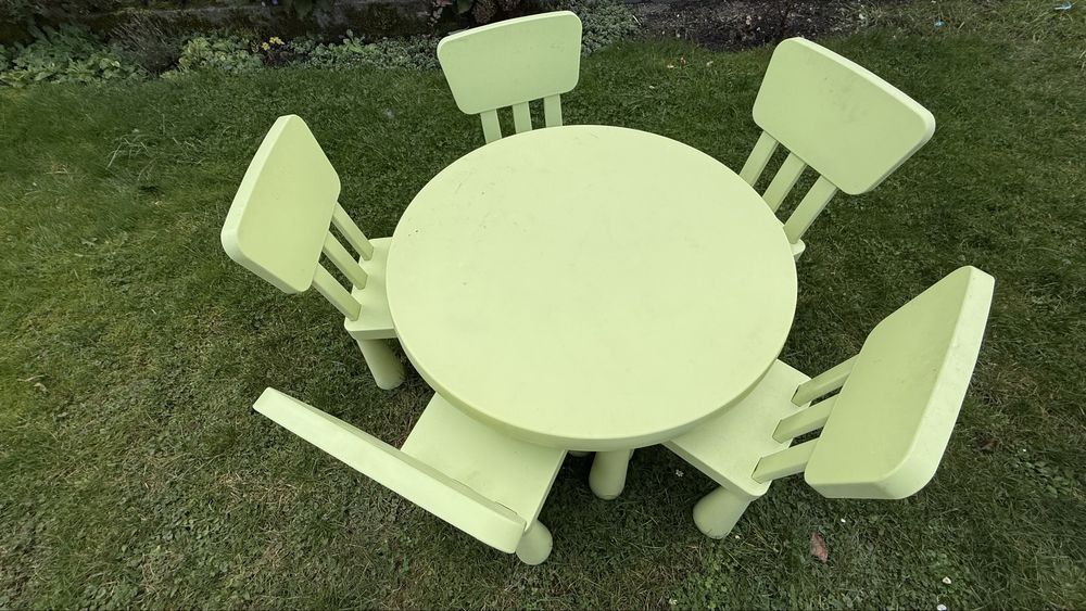 Krzelo dzieciece Mammut ikea 5 szt.  ze stolikiem stan bdb