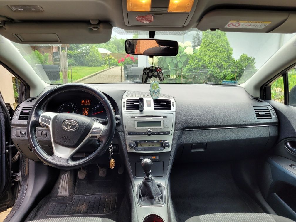Toyota Avensis t27 Silnik 1.6 benzyna Rok 2013