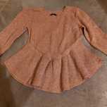 Sweter z baskinka