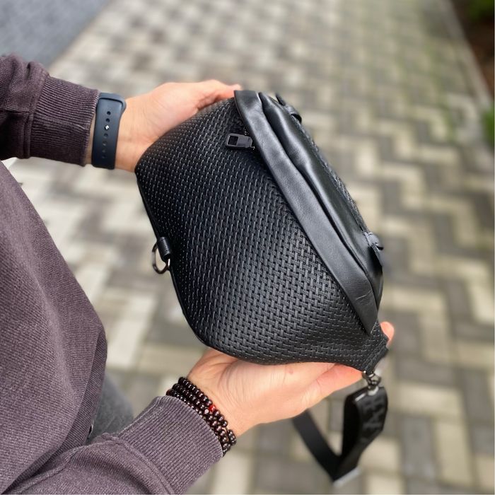 Чоловіча сумка з натуральної шкіри бананка нагрудна SteelBack