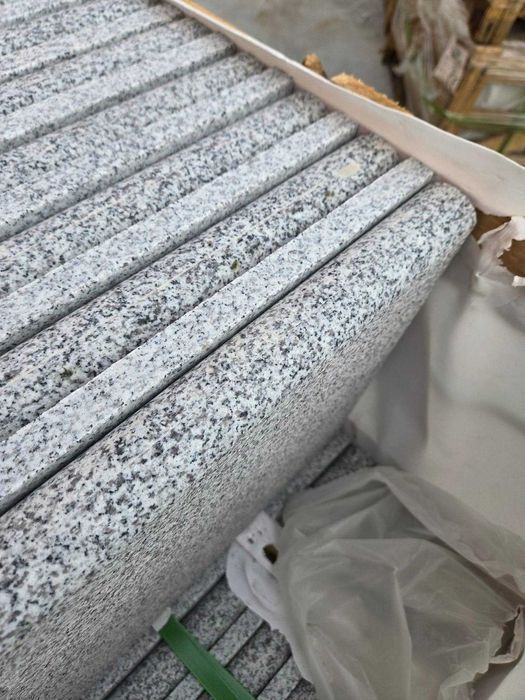GRANIT na schody Schody granitowe stopień kamienny szary