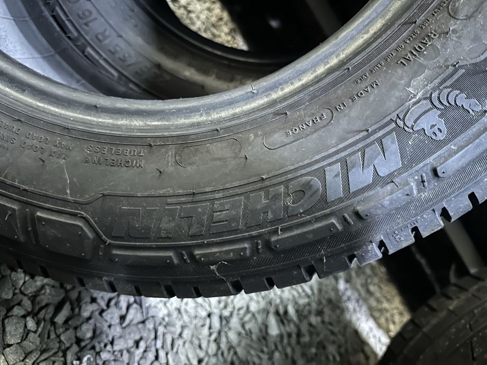 Резина бус 235/65/16C Michelin R16c пара літо 2020