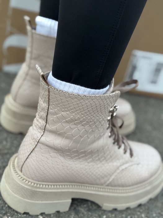 Ботинки жіночі шкіра 39 р