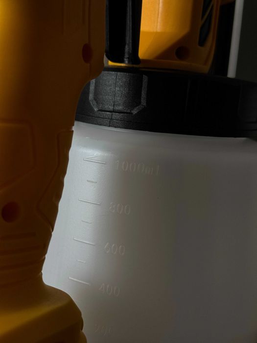 Pistolet do farby lakieru do malowania zbiornik 1L na baterie dewalt