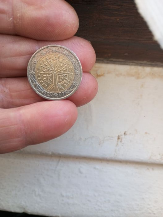 Moeda de 2€ de 2001 com erros de cunhagem