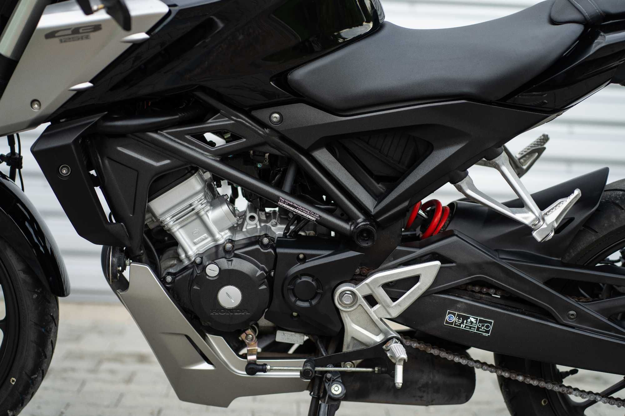 Honda CB 125 R * 10.200 km * Zadbana CB125R MT Duke