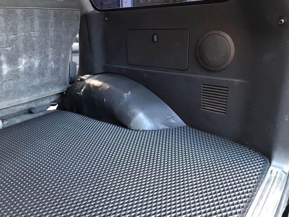 Toyota LandCruiser 80 Коврик багажника (EVA, черный)