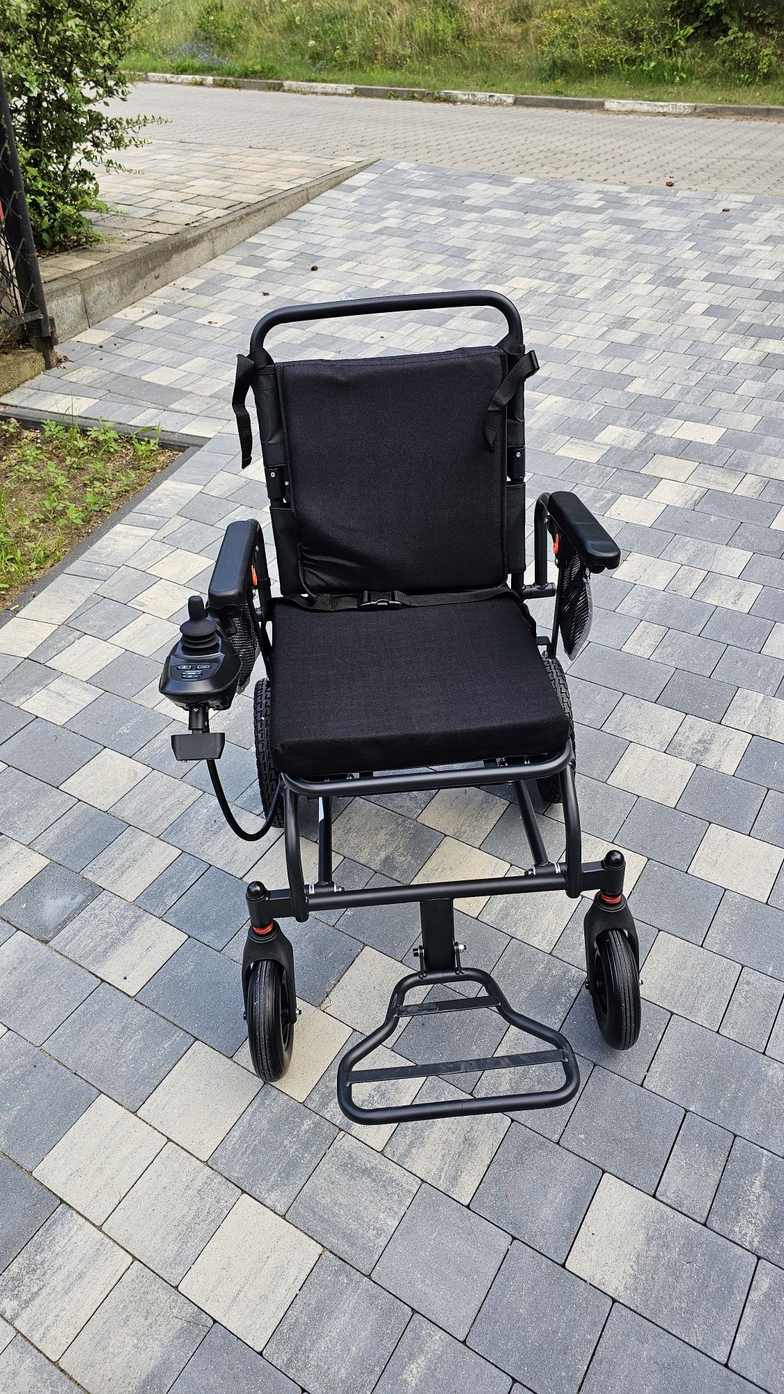 Wózek inwalidzki elektryczny Nowy