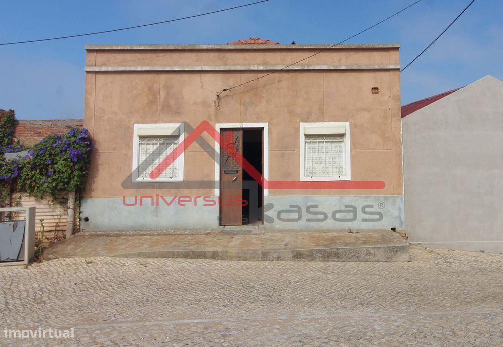 Moradia em Banda V2 para Remodelação em Setúbal