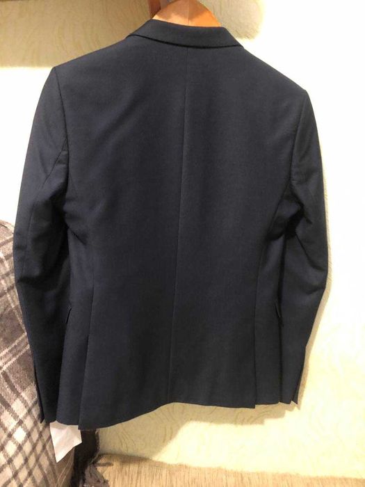 Костюм для підлітка р. 44 S. Стильний, якісний. Стан нового