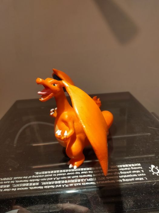 Figurka Pokemon ręcznie malowana