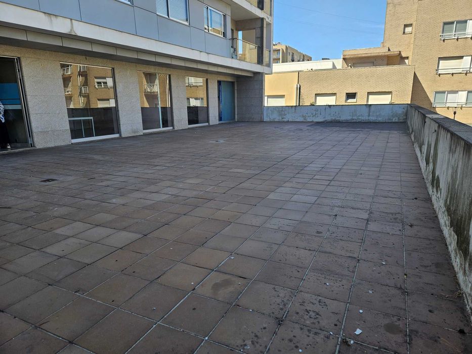 Aluguer Loja - Restauração / Comercio / Serviços - Centro de Ermesinde