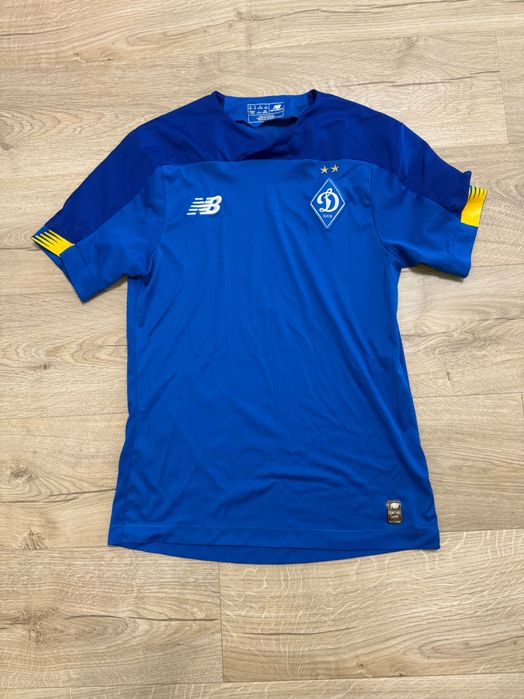 Футбольна форма Динамо Київ