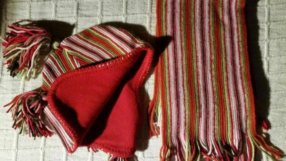 QUENTE E FOFO| Gorro + Cachecol Menina 2-6 Anos