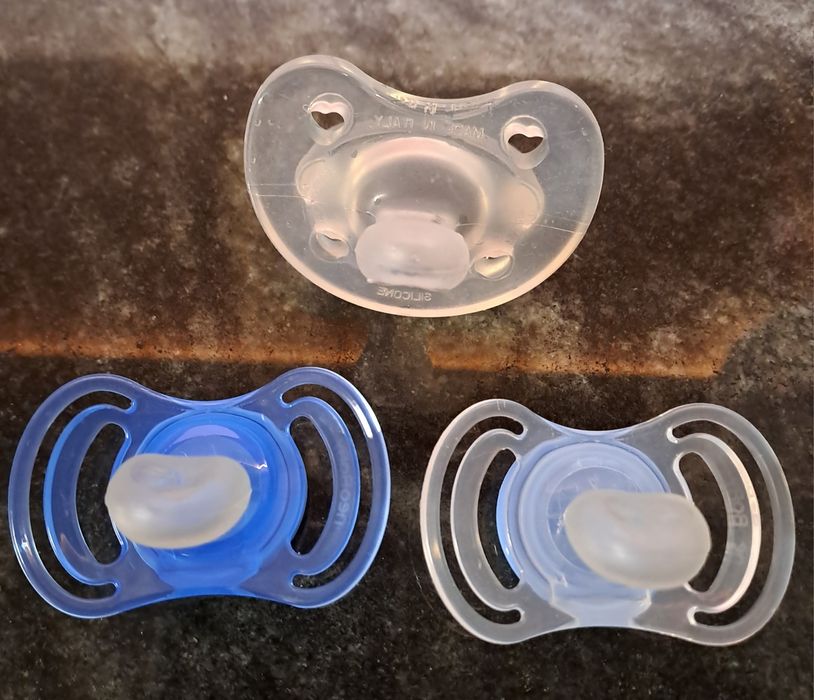 3 chupetas 0-6 meses
