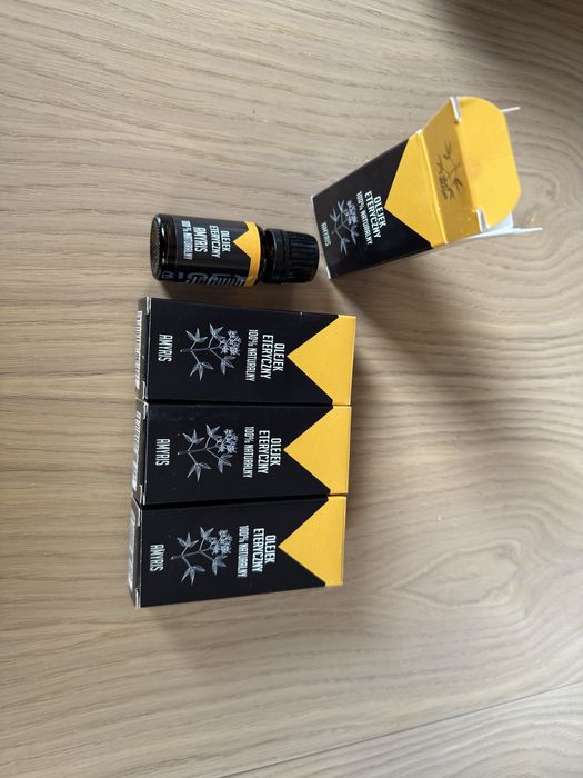 Olejek amyrisowy, drzewo sandałowe 4 szt po 10ml