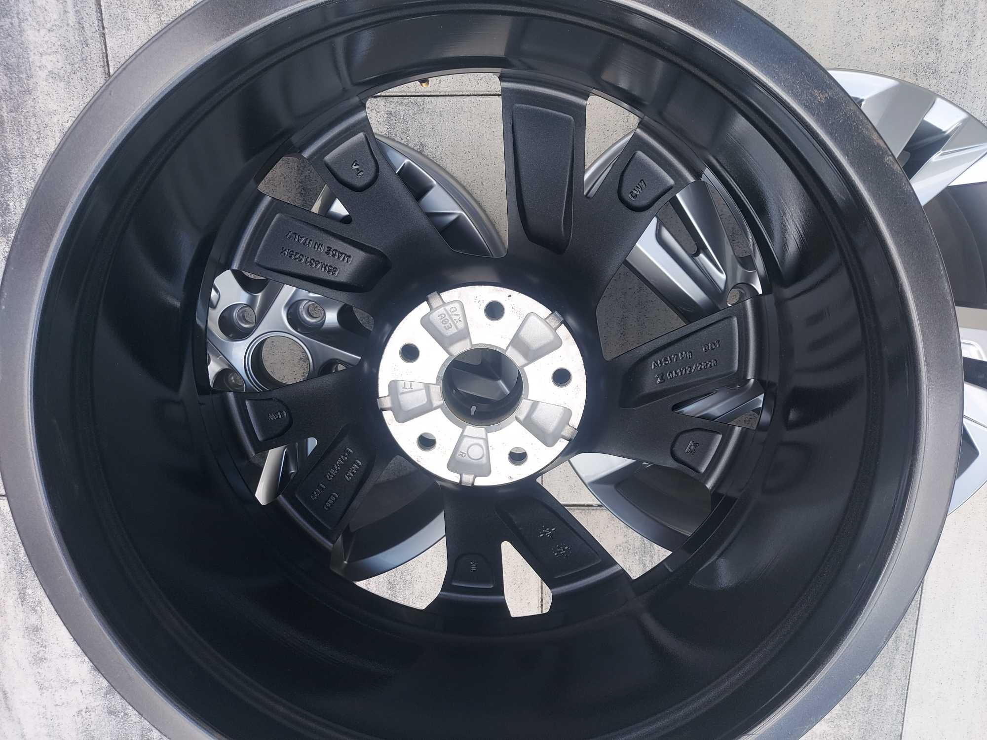 Felga AUDI Q6  85H 601 025K  21 9J ET29 5X112 PRZÓD