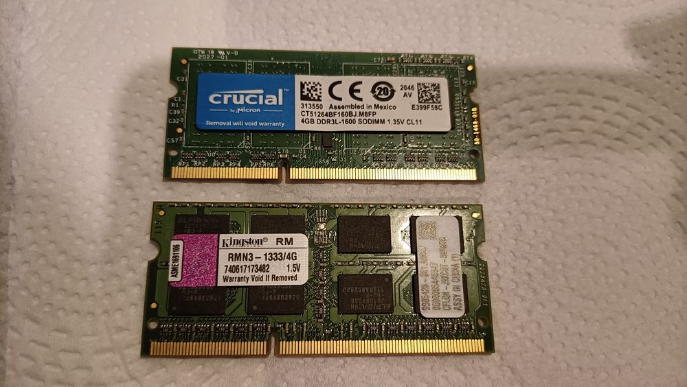 2 Memórias RAM de 4GB ambas ( Kingston e Crucial)