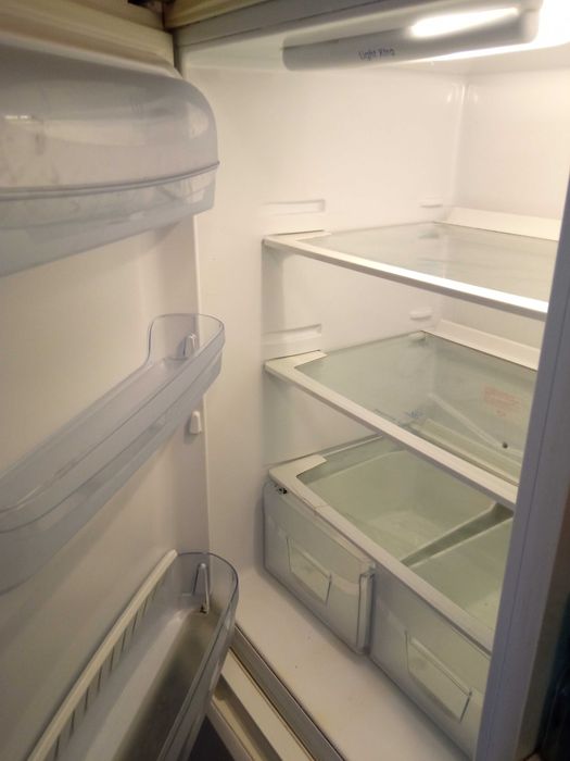 Lodówka Indesit Baan 10 na części